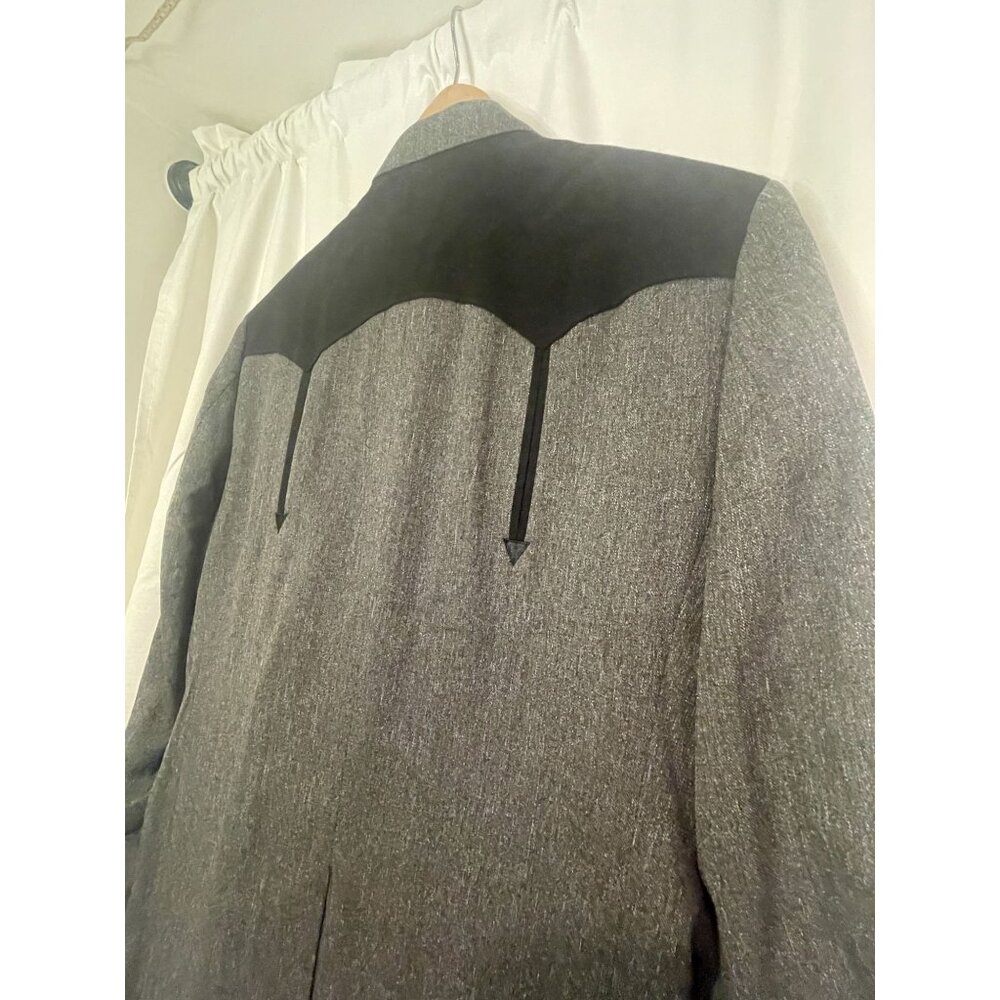 JA7053- Men’s Gray Blazer with Black Contrast Panels Two Button Structured Jacke - Picture 7 of 11